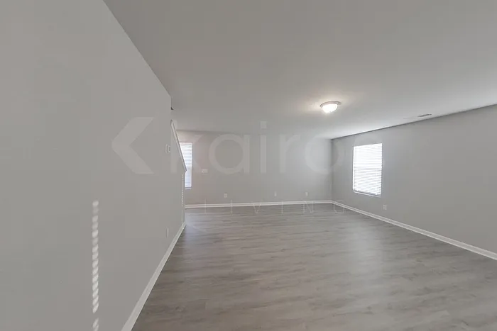 217 Sky Hawk Ln — Photo 12