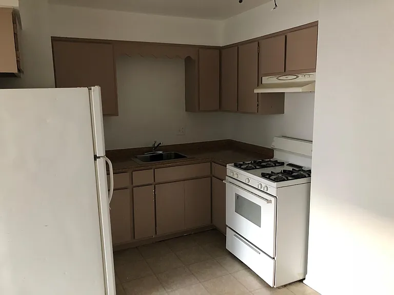 7317 39th St #2C — Photo 4