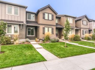 3443 SW 28th St, Redmond, OR 97756