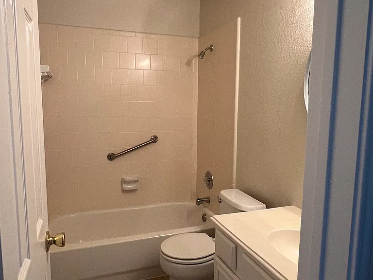 124 Pelican Cove Dr — Photo 9