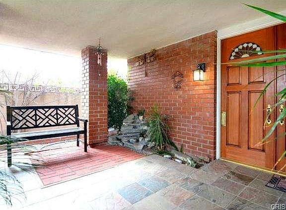 5th image of 7819 Woodlake Ave