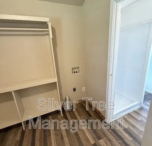 260 Lark Meadow Dr #D — Photo 5