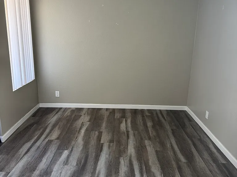 8622 Lemon Ave #6 — Photo 4