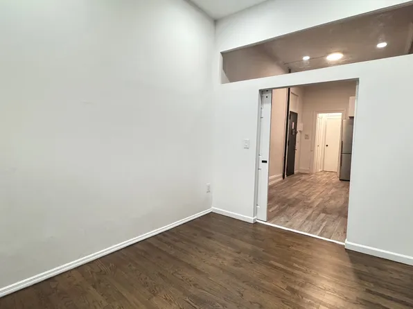 206 East 6th Street image 7 of 13