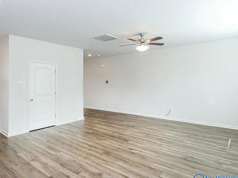 121 Maple Spring Trl — Photo 7