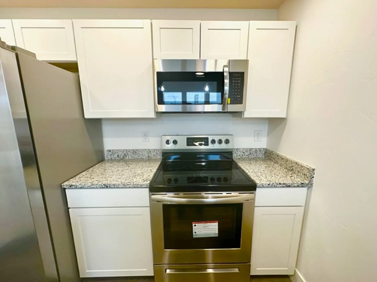 1553 Clear Creek — Photo 4