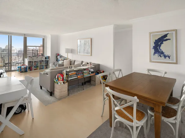 301 East 79th Street image 1 of 9