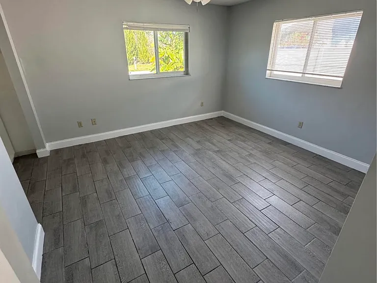 5778 SE Pine Ave — Photo 9