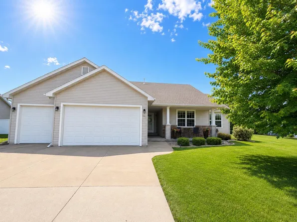 1578 Lone Oak Dr, Neenah, WI 54956
