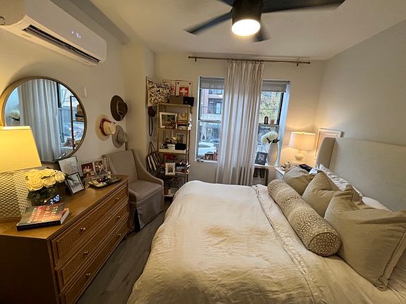 5th image of 3546 N Southport Ave APT 201