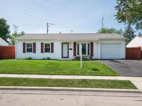 226 Hickory Ave, Romeoville, IL 60446
