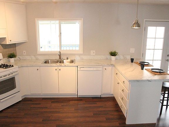 3rd image of 596 Mill Pond Dr #596