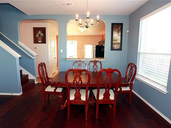 3rd image of 317 Wisteria Way