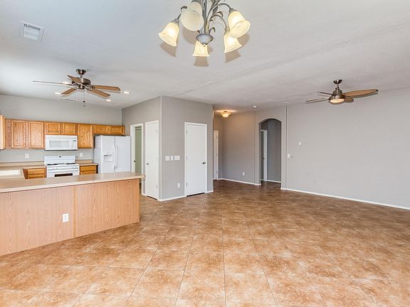 5th image of 16645 N 168th Dr