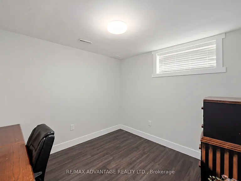 1489 Coronation Dr — Photo 25