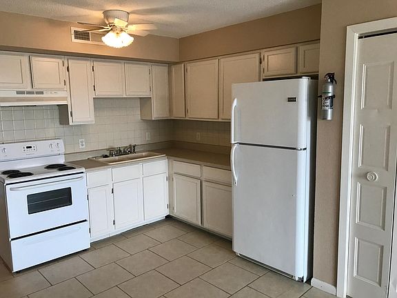 4th image of 221 State St APT D