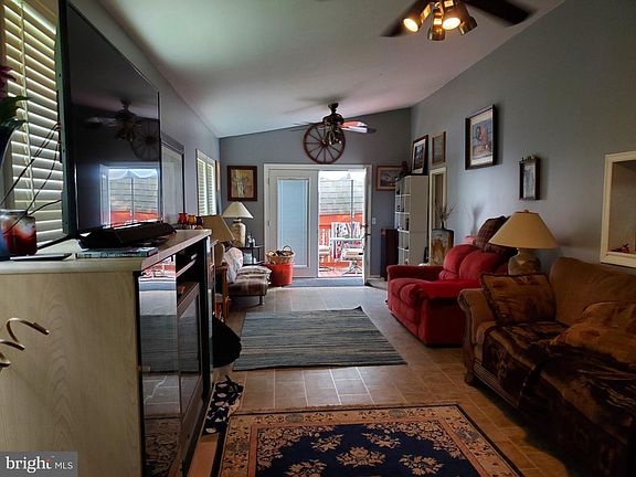 3rd image of 217 Leota Ln #3