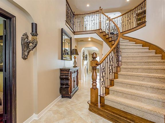 4th image of 2826 Taylorcrest