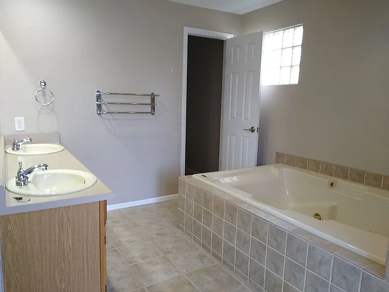 5629 E Minnesota Dr — Photo 35