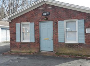 1237 W Harrison St, Reidsville, NC 27320