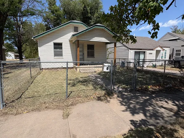 822 E 8th Ave, Hutchinson, KS 67501