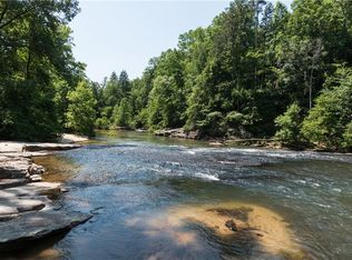 452 Edgewater Dr, Westminster, SC 29693