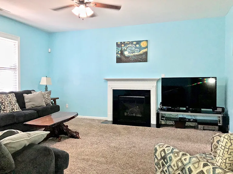 452 Prairie Ln — Photo 3