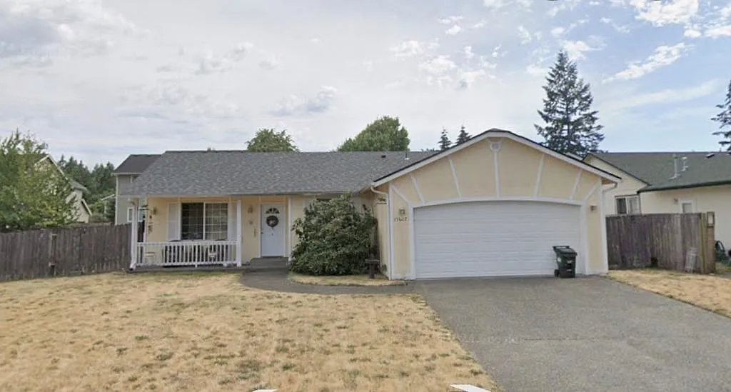 15607 Parkview Dr SE — Photo 1