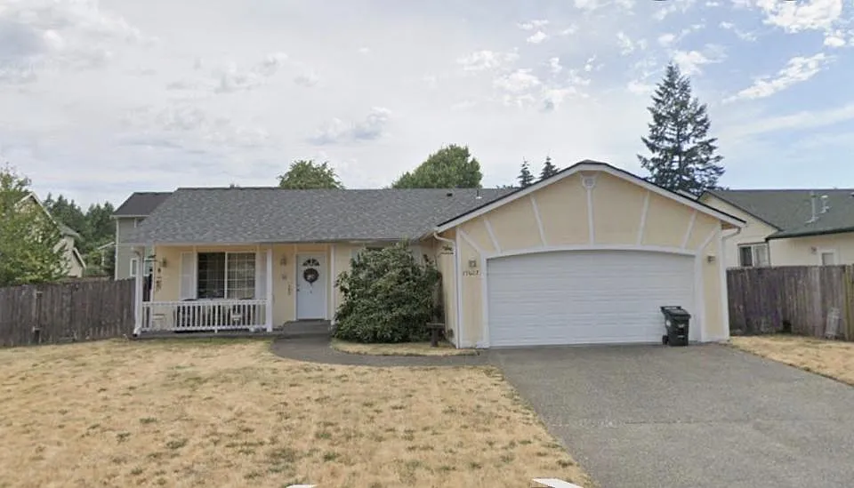 15607 Parkview Dr SE