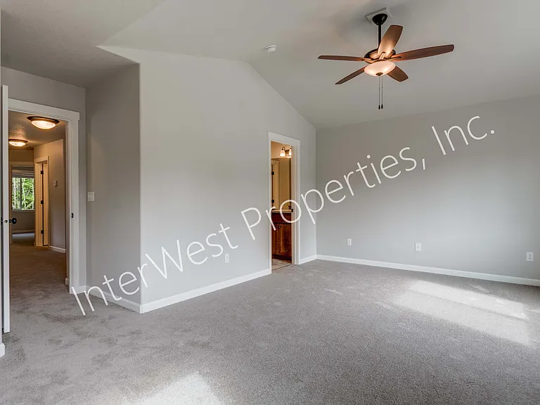 10317 NE 61st Cir — Photo 19
