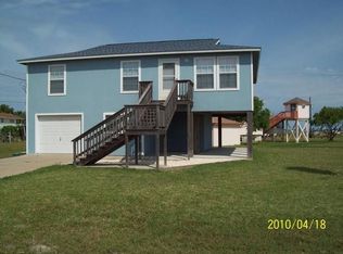 101 Canvasback Ln, Rockport, TX 78382