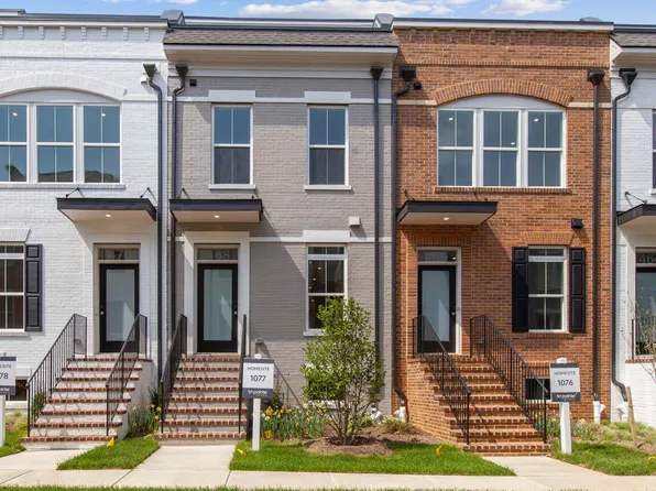 466 Altezza Dr NE, Washington, DC 20017