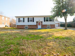 9001 Aristides Dr, Louisville, KY