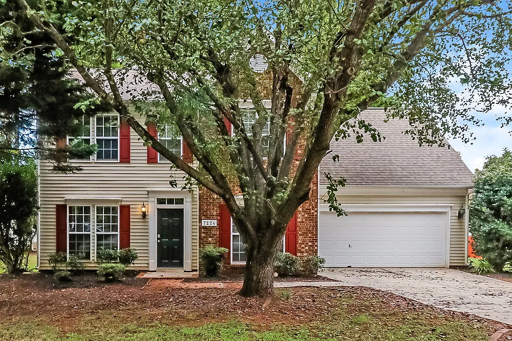 4 bed, 2.5 bath, 1968 sqft, $2,255 — Photo 1