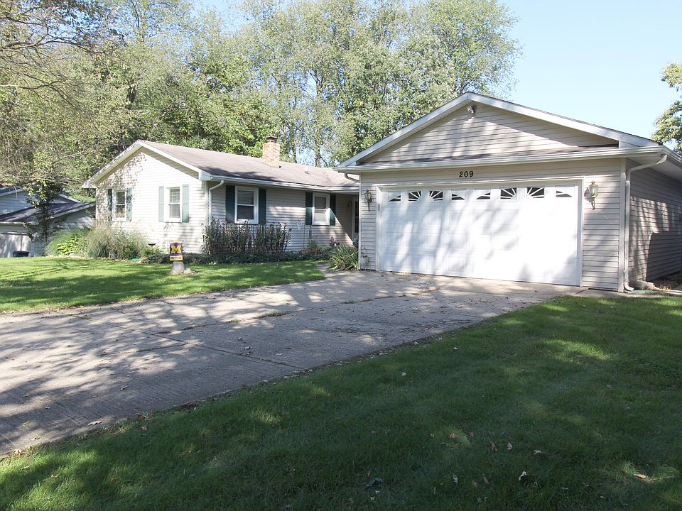1st image of 209 Kings Ln
