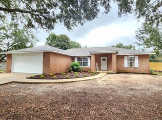 7271 Mossy Oaks Dr, Navarre, FL 32566