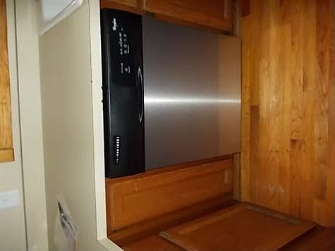 4th image of 12 Wendi Ln