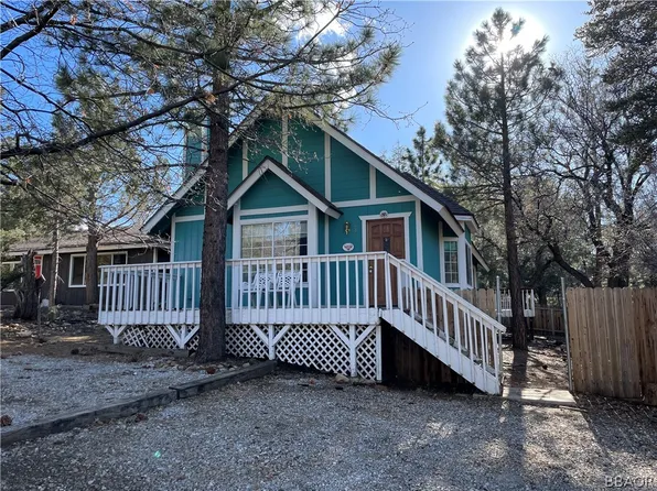 882 Victoria Ln, Sugarloaf, CA 92386