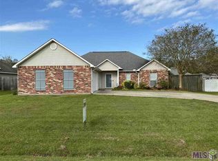 43216 S Henderson Ave, Prairieville, LA 70769