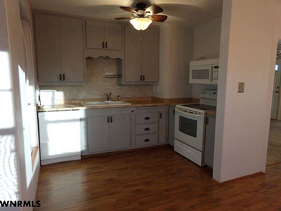 4th image of 119 W 22nd St