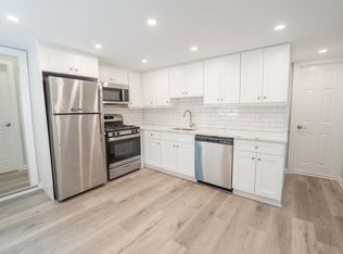 21-23 Indian Head Rd, Kings Park, NY 11754