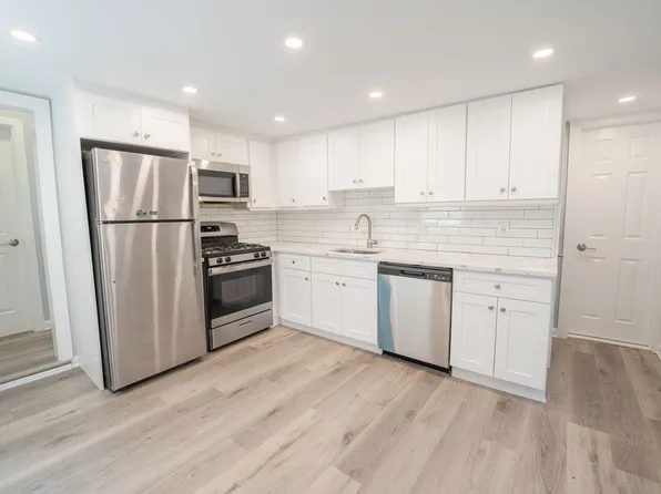 21-23 Indian Head Rd, Kings Park, NY 11754