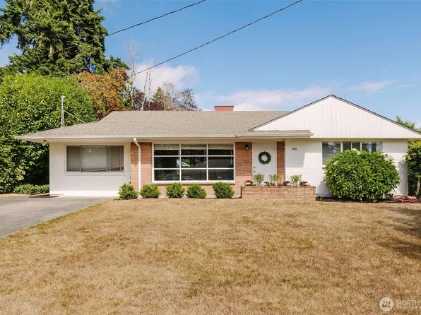 2122 NE Sunrise Drive, Bremerton, WA 98310