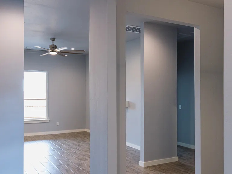 504 Remington Ave — Photo 5