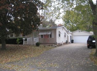 21 Lane Dr, Paxton, IL 60957