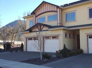 1787 Hillpark Pl, Grants Pass, OR 97526