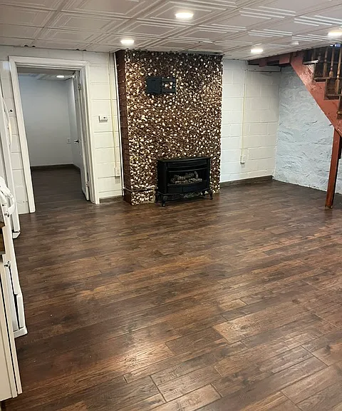 121 E Scribner Ave — Photo 2
