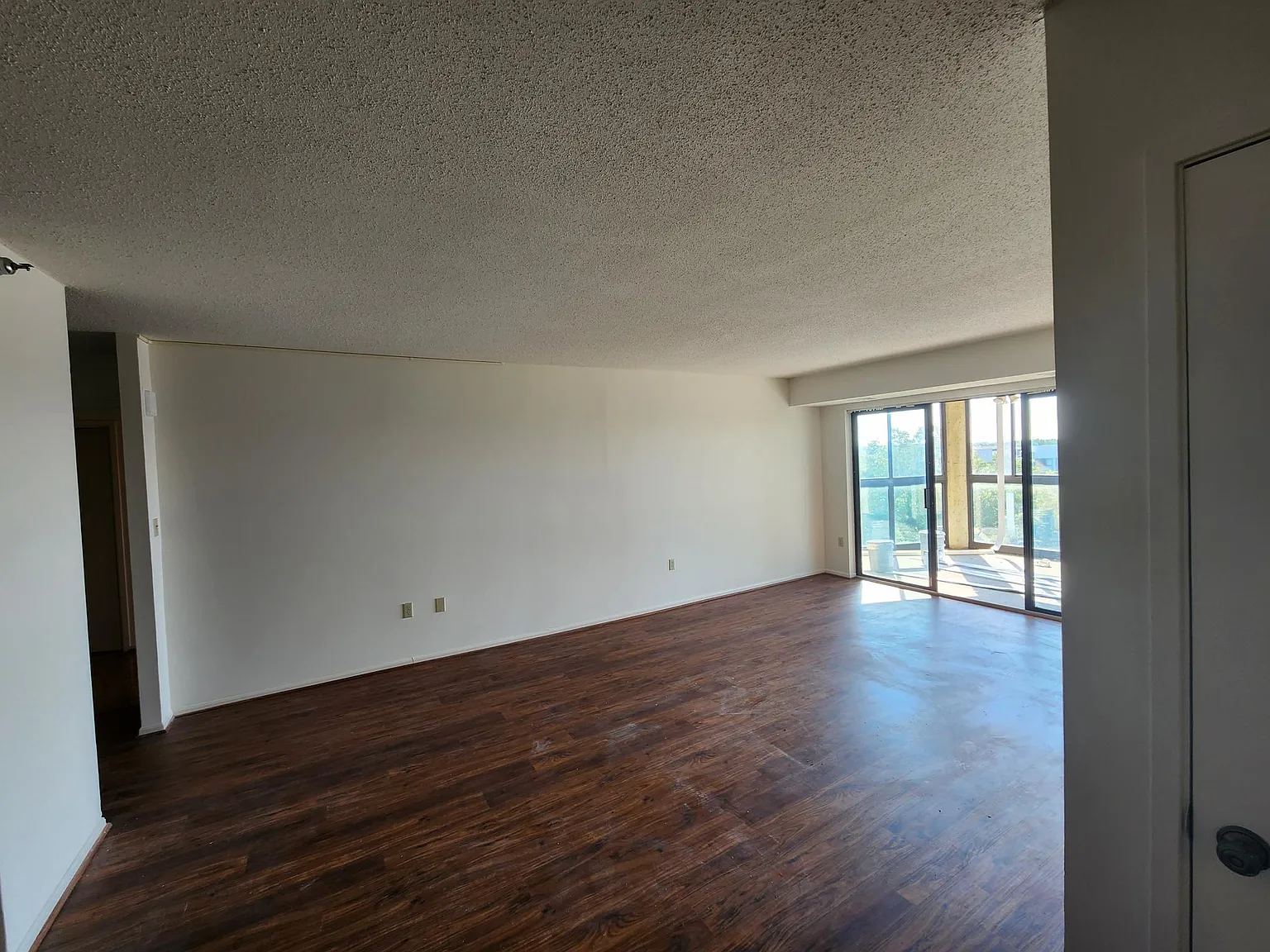 2 bed, 1115 sqft, $2,300 — Photo 1