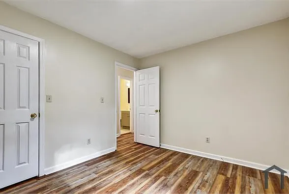 6211 Ward Rd — Photo 22
