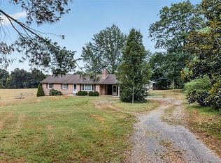1069 Pecks Rd, Bedford, VA 24523